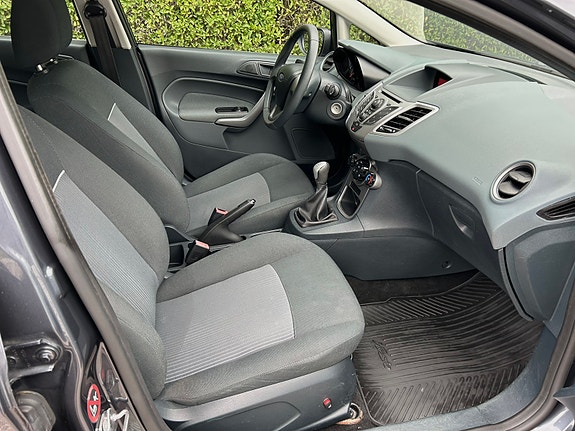 Ford Fiesta 7 of 10