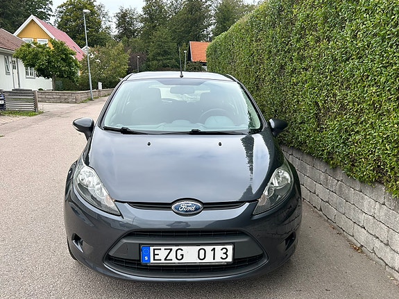 Ford Fiesta 4 of 10
