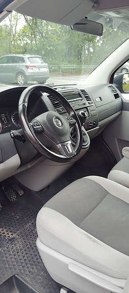 Volkswagen Transporter 3 of 7