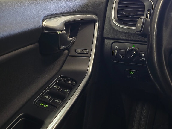 Volvo V60 17 of 23