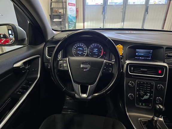 Volvo V60 12 of 23