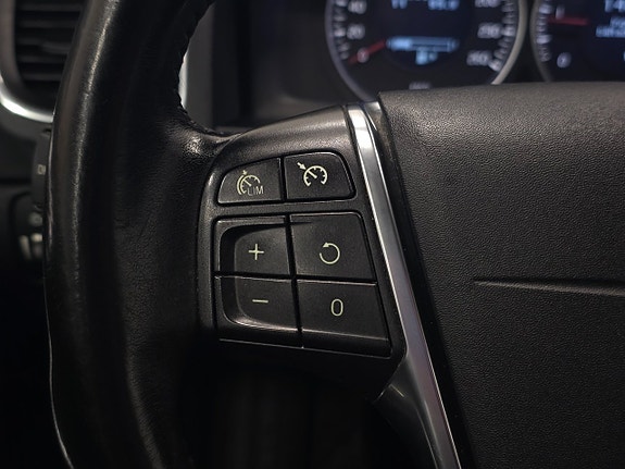 Volvo V60 13 of 23