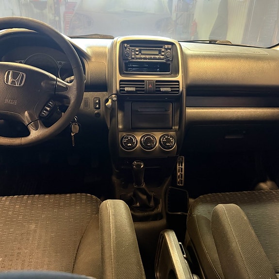 Honda CR-V 10 of 12