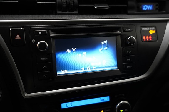 Toyota Auris 15 of 18