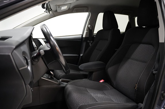Toyota Auris 6 of 18