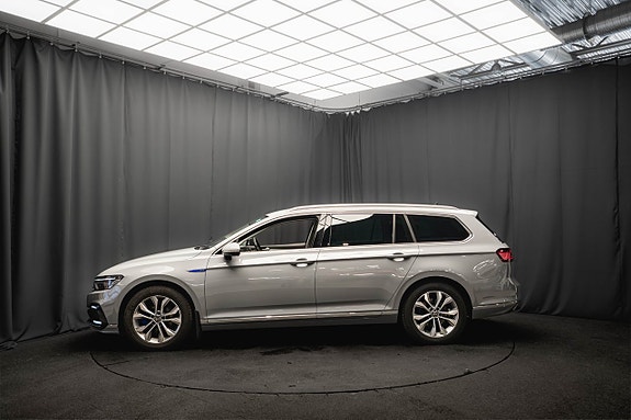 Volkswagen Passat 10 of 22