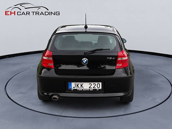 BMW 118d 3 of 7