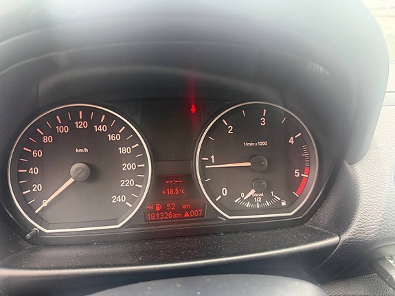 BMW 118d 6 of 7
