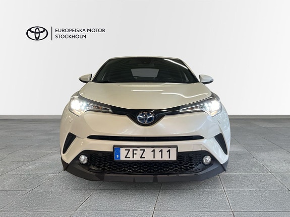 Toyota C-HR 5 of 13