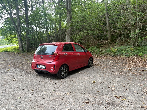 Kia Picanto 7 of 10
