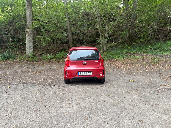 Kia Picanto 8 of 10