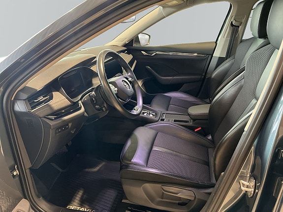 Skoda Octavia 12 of 27