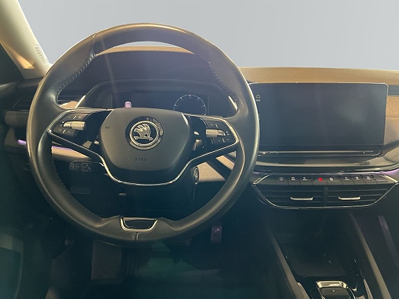 Skoda Octavia 8 of 27