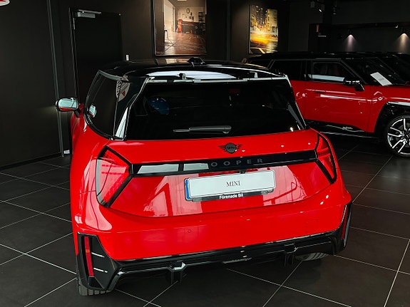 MINI Cooper E 11 of 13