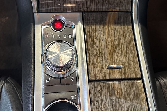 Jaguar XF 17 of 19
