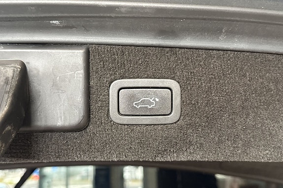 Jaguar XF 19 of 19