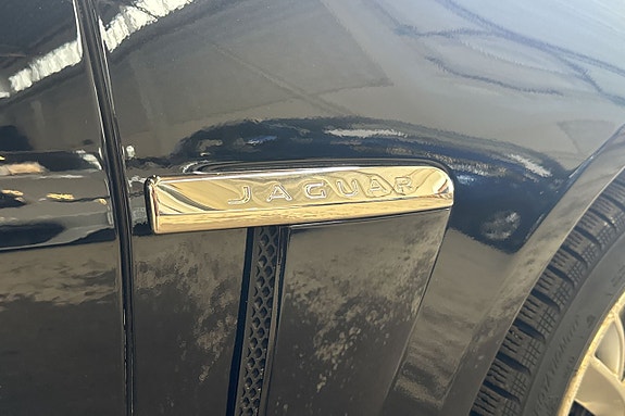 Jaguar XF 10 of 19