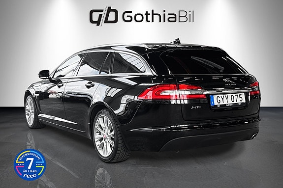 Jaguar XF 7 of 19