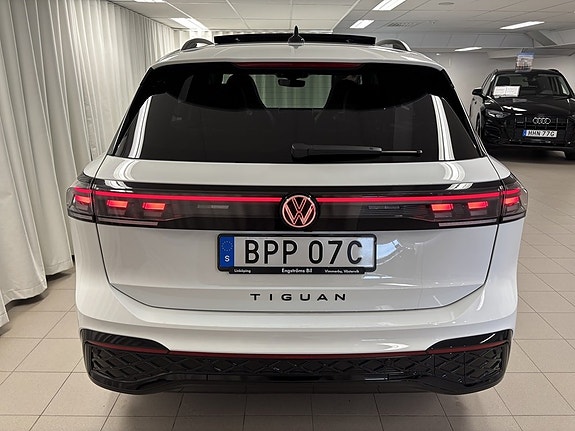 Volkswagen Tiguan 5 of 10