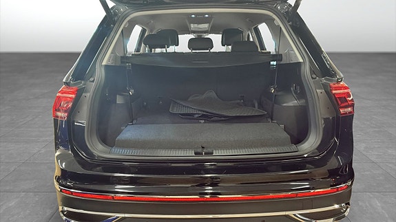 Volkswagen Tiguan Allspace 12 of 13