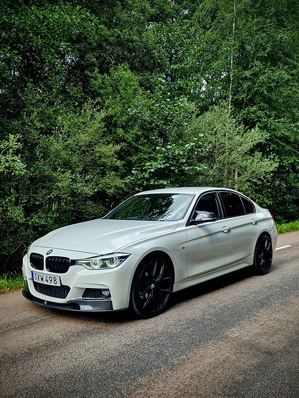 BMW 318d 3 of 10