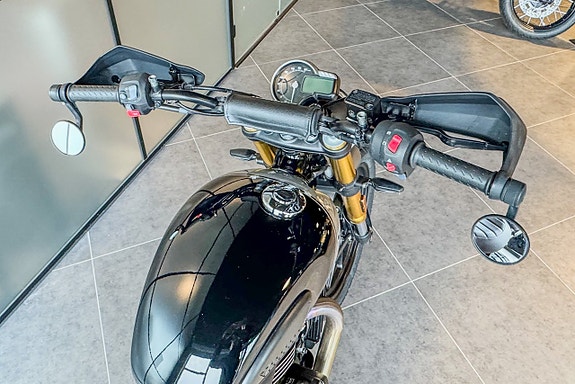 Triumph Scrambler 400X 5 of 5
