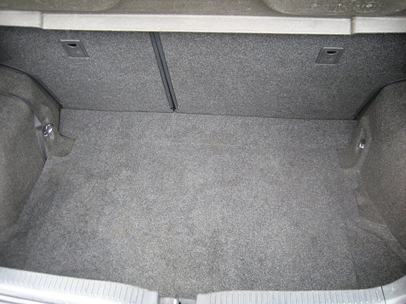 Toyota Auris 13 of 16