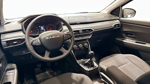Dacia Sandero 10 of 12