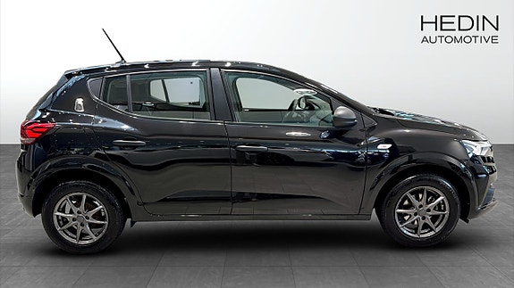 Dacia Sandero 4 of 12