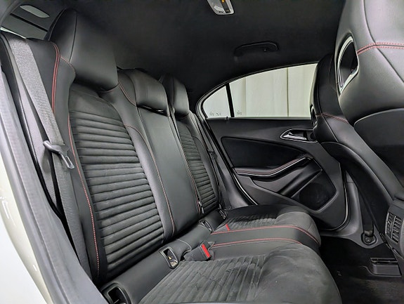 Mercedes-Benz A180 12 of 13