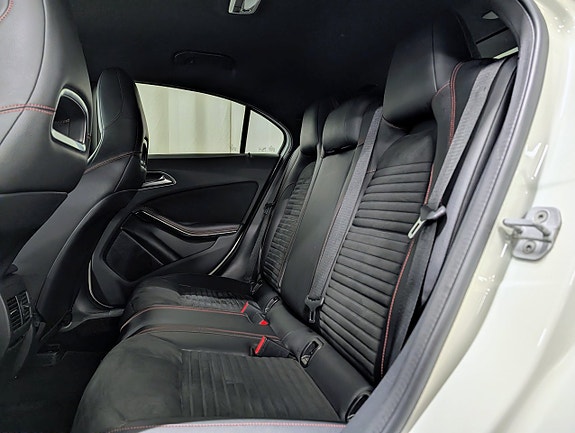 Mercedes-Benz A180 11 of 13