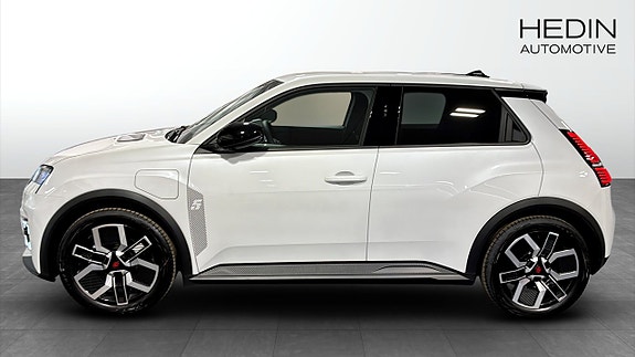 Renault 5 E-Tech 6 of 12