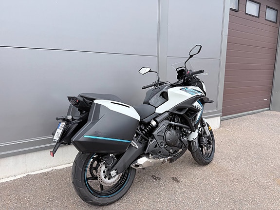 Kawasaki Versys 650 3 of 9
