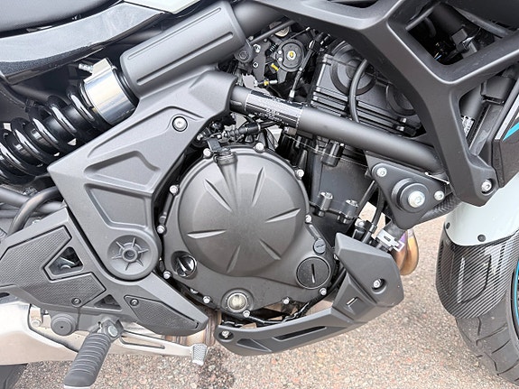 Kawasaki Versys 650 4 of 9