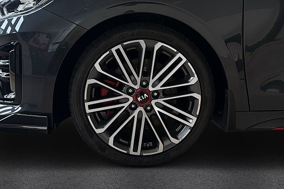 Kia ProCeed 9 of 17