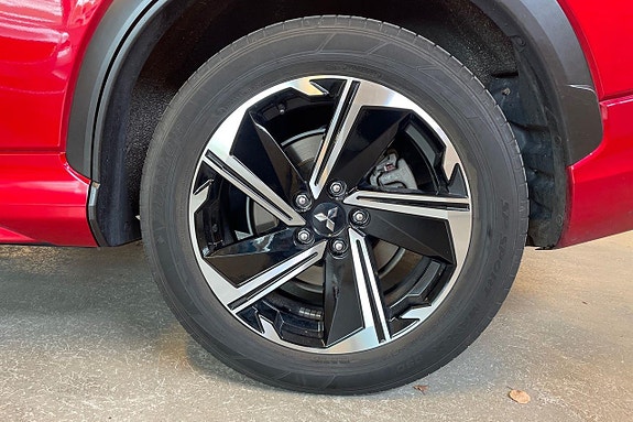 Mitsubishi Eclipse Cross 4 of 24