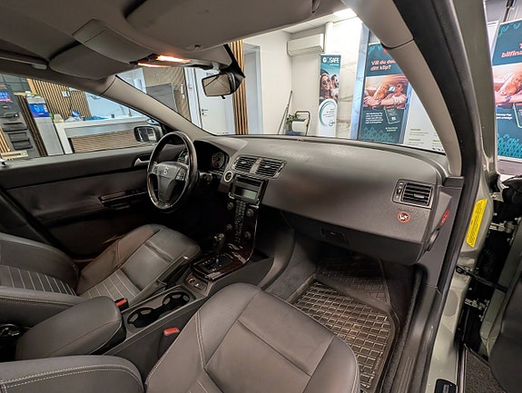 Volvo S40 11 of 13