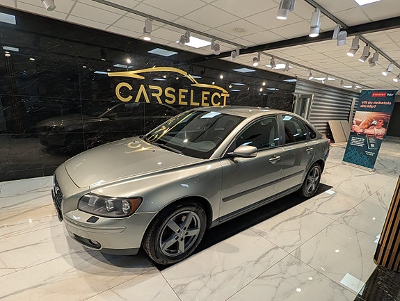 Volvo S40 2 of 13