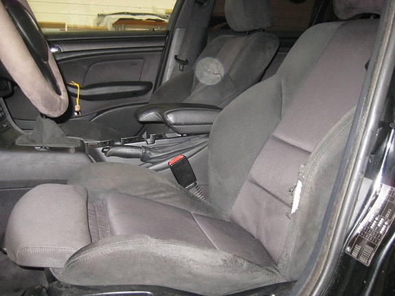 BMW 320i 10 of 16