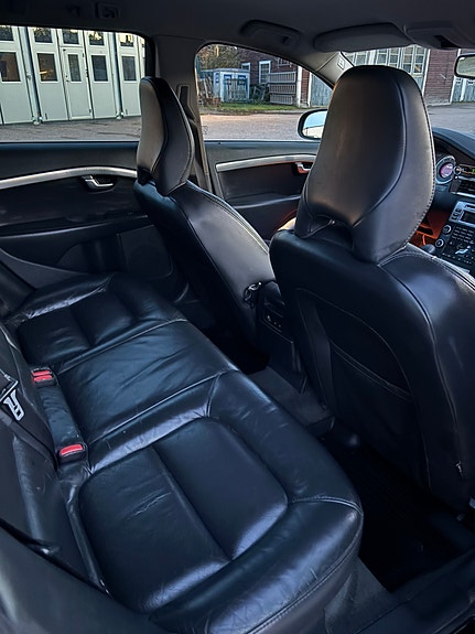 Volvo V70 6 of 6