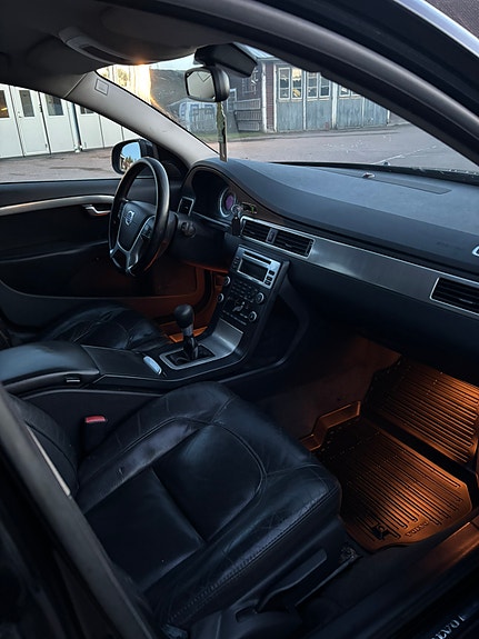 Volvo V70 5 of 6