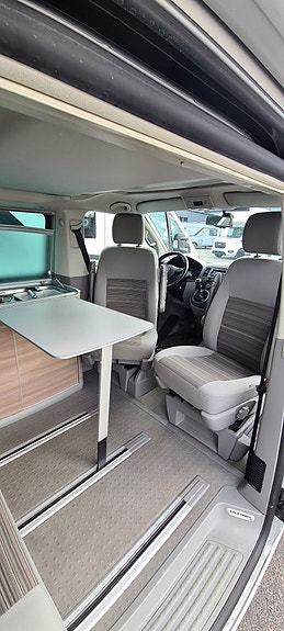 Volkswagen California 2.0 TDI BMT Comfortline 14 of 18