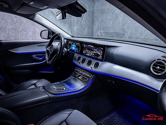 Mercedes-Benz E300 14 of 30