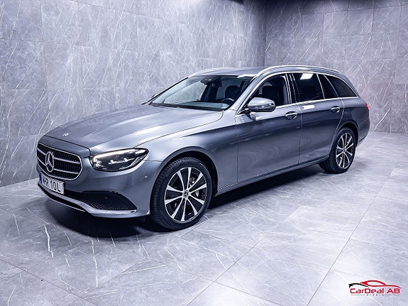 Mercedes-Benz E300 3 of 30