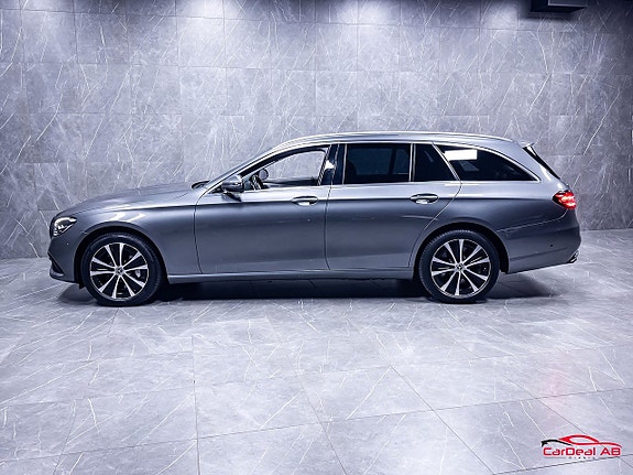 Mercedes-Benz E300 4 of 30