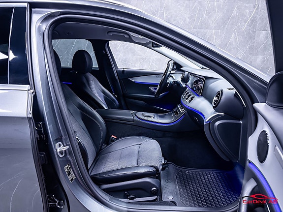 Mercedes-Benz E300 15 of 30