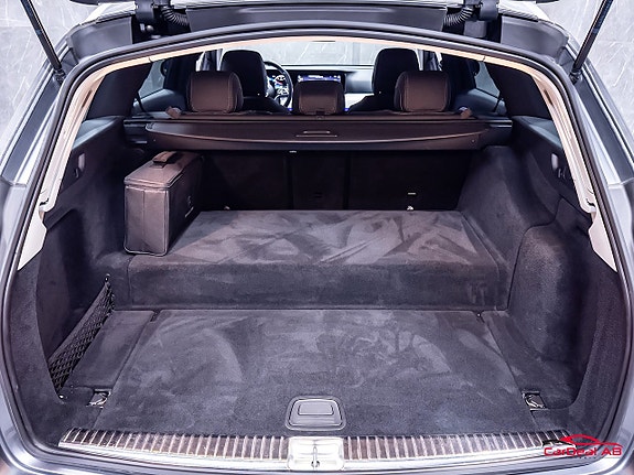 Mercedes-Benz E300 17 of 30