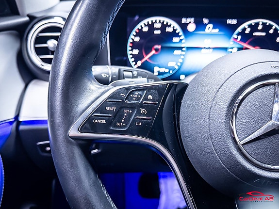 Mercedes-Benz E300 21 of 30