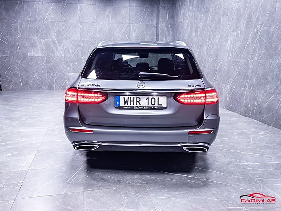 Mercedes-Benz E300 6 of 30