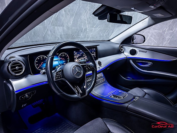 Mercedes-Benz E300 11 of 30